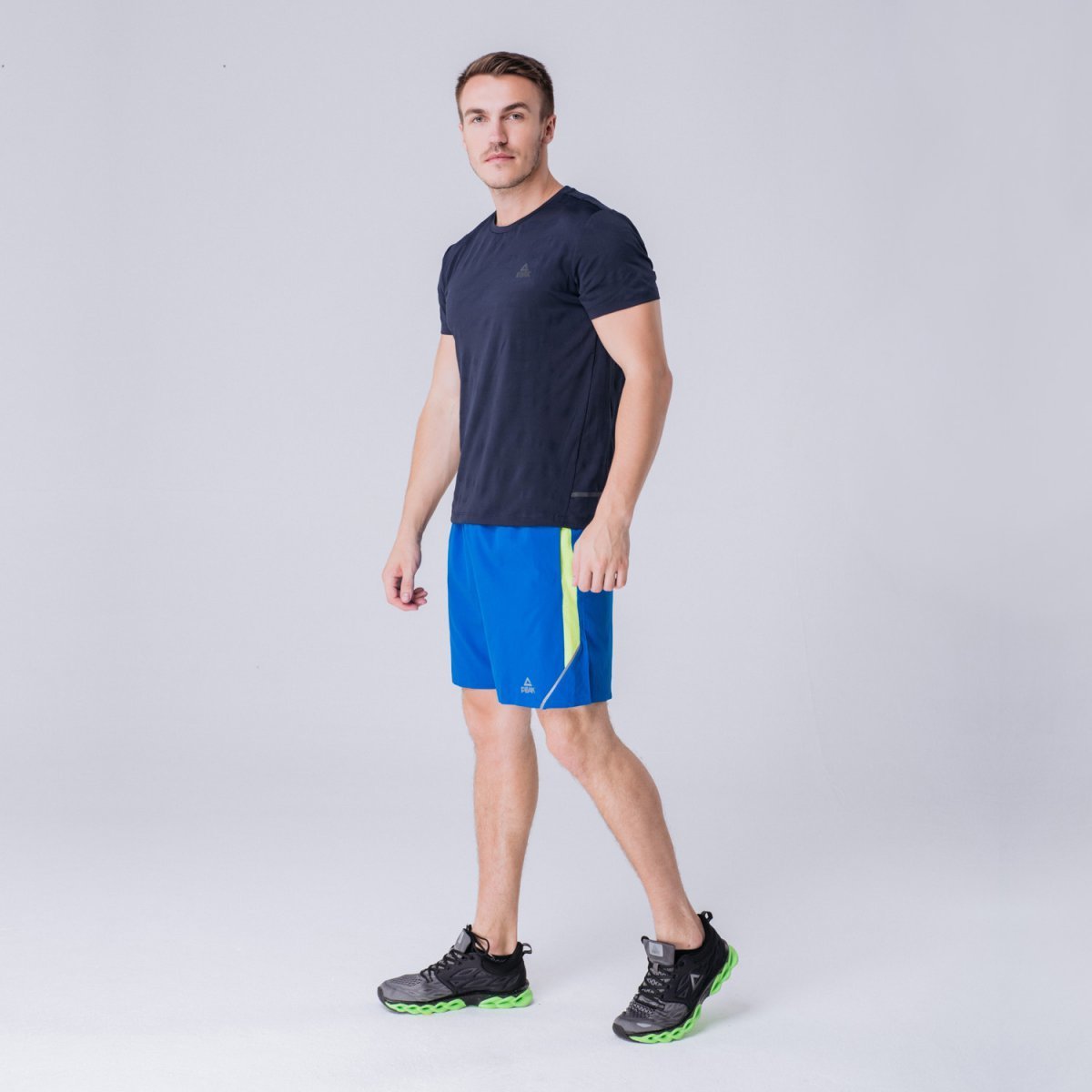 

Спортивные шорты Peak FW37213-BLU L голубые