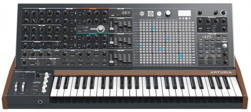 

Синтезатор аналоговый Arturia MatrixBrute+Flightcase