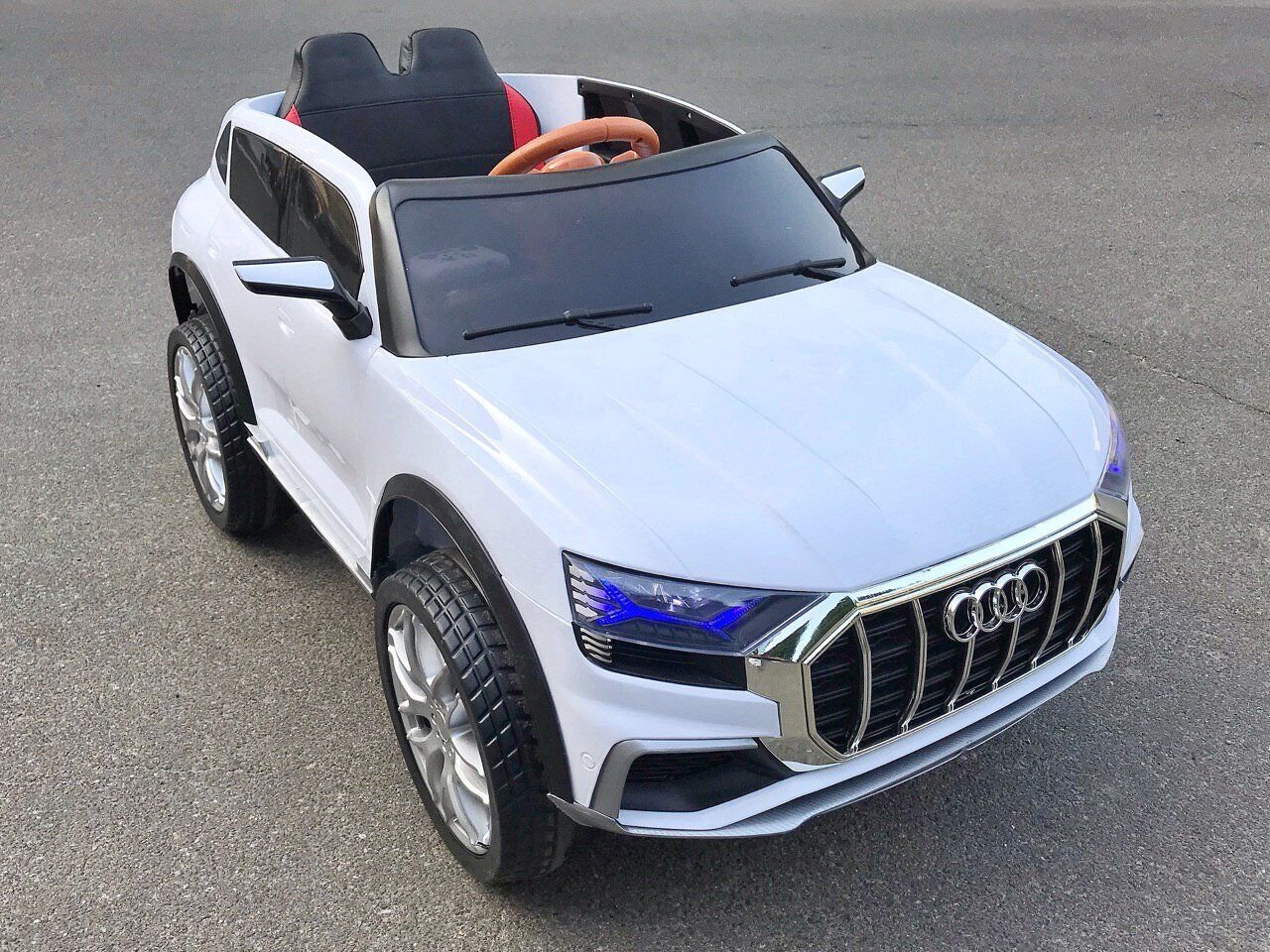 

Электромобиль Kidsauto Audi Q8 style 4Х4 white (2088white)