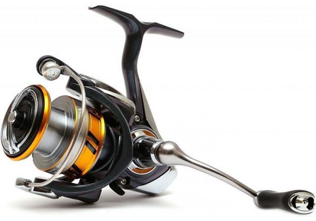 

Daiwa 18 Regal Lt 3000D-C (10116-305)